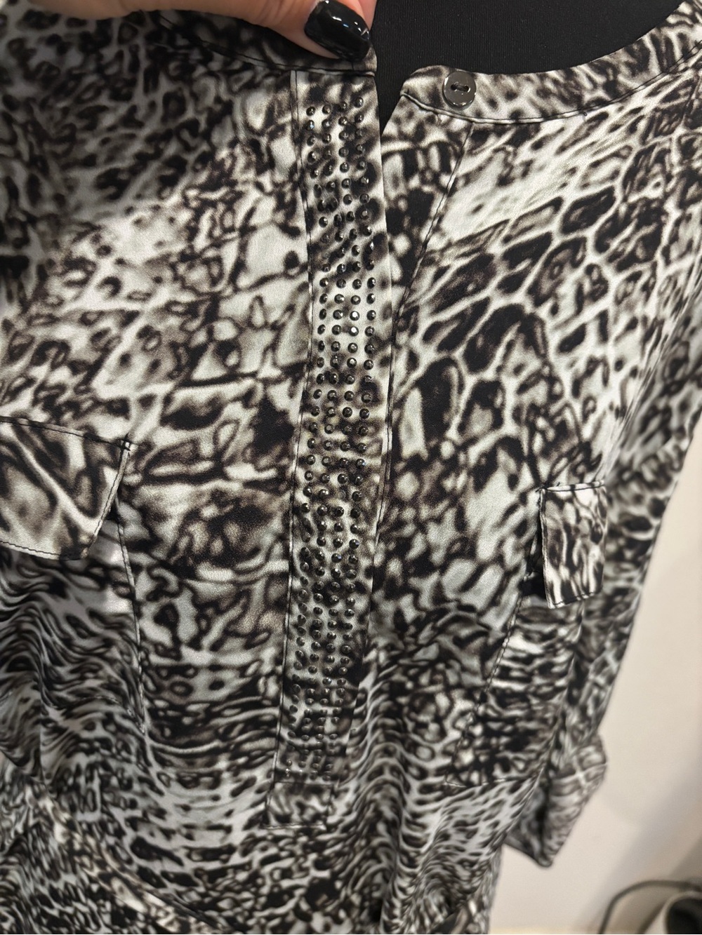 Black & White Animal Print Shirt Dress with rhinestone detail - Women's size 14 - Picture 2 of 5
